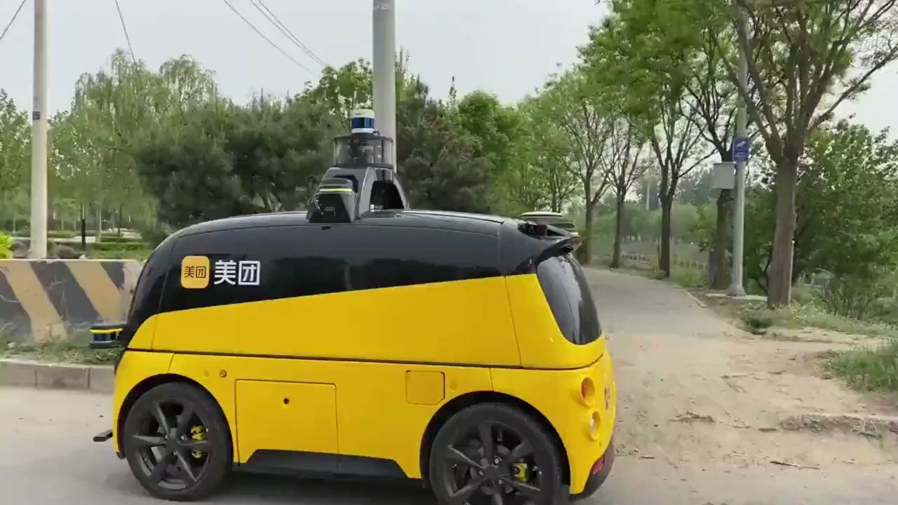 #Autonomous Delivery Vehicle In China via @Kanthan2030 #AI #ArtificialIntelligence #Transportation #Innovation #AutonomousVehicles cc: @ronald_vanloon @pbalakrishnarao @chr1sa https://t.co/KVbzxNW1pm
