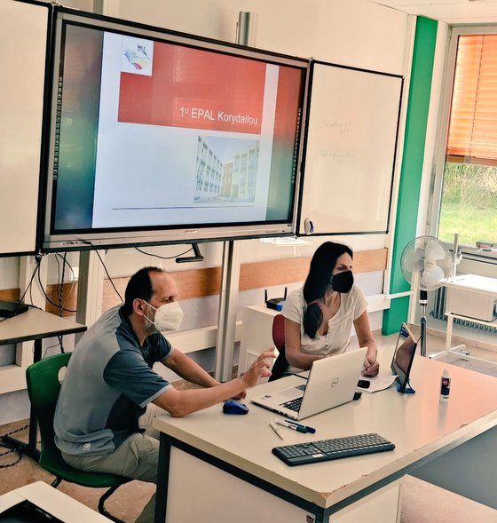 Our partner in Greece, #EPAL school, has presented how they have carried out the projects created by the #EDU4AI project partners of #AI with their students.@EdumotivaLab @_in2t @AIJU_Tecnologi @fmdigitale @AnnaledaM @hicoo42 @d_alimisis https://t.co/yQvUlqx41f